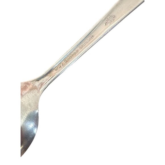 Vintage Mixed Lot Silverplated and Stainless Silverware Assorted Lot of 8 - Picture 8 of 13